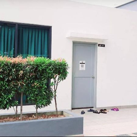 Attractive 3 Bedroom Condo With Pool-D Raudhah Homestay Kajang Buitenkant foto