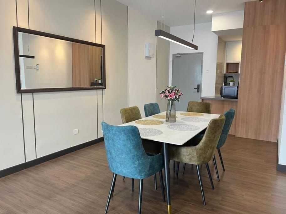 Attractive 3 Bedroom Condo With Pool-D Raudhah Homestay Kajang Buitenkant foto