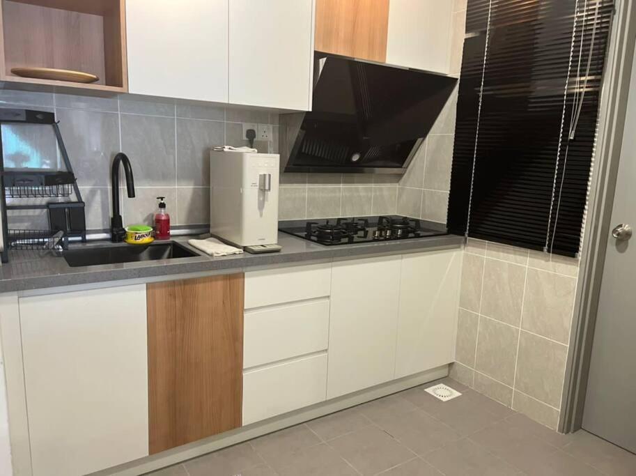 Attractive 3 Bedroom Condo With Pool-D Raudhah Homestay Kajang Buitenkant foto