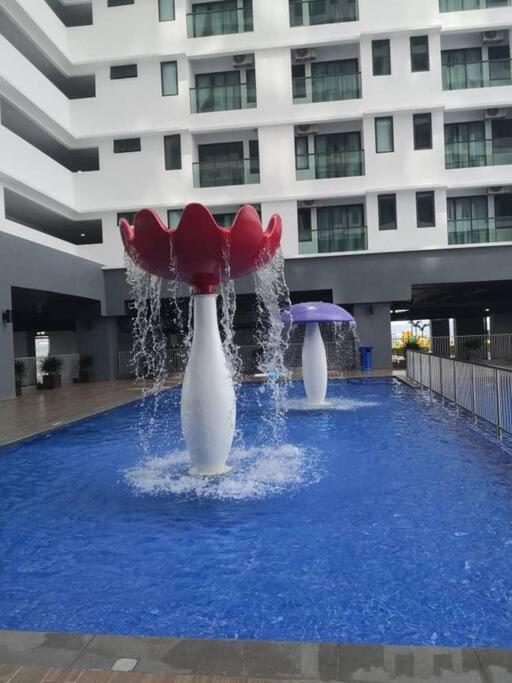 Attractive 3 Bedroom Condo With Pool-D Raudhah Homestay Kajang Buitenkant foto