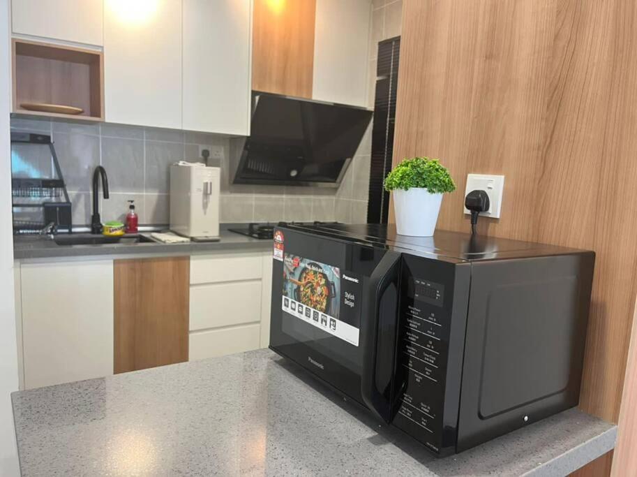 Attractive 3 Bedroom Condo With Pool-D Raudhah Homestay Kajang Buitenkant foto